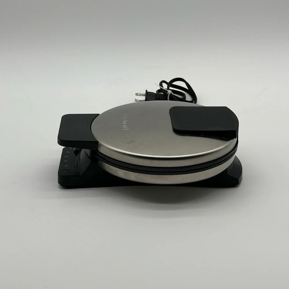 Cuisinart WMR-CA Round Classic Waffle Maker Iron - Tested Works Great - Picture 6 of 7